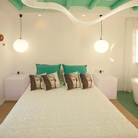 Golden Sun Hotel 